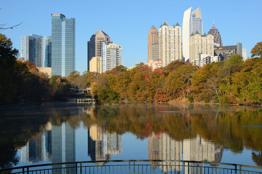 atlanta skyline at piedmont park