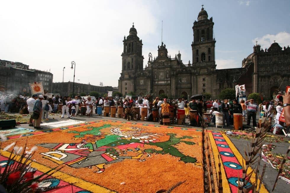 Coyoacan Colorful Street travel image for Resort Concierge Escapes Reviews.
